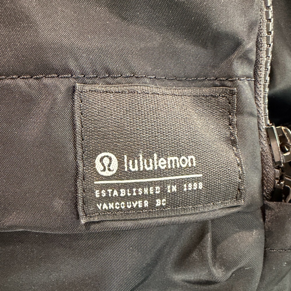 lululemon athletica Navy Men's Backpack - Picture 3 of 3